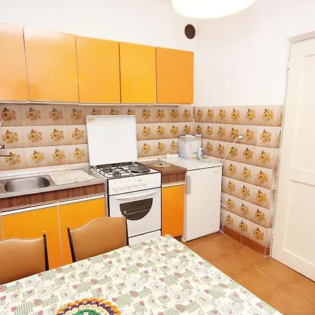 And By The Sea - 5874 3* Zadar