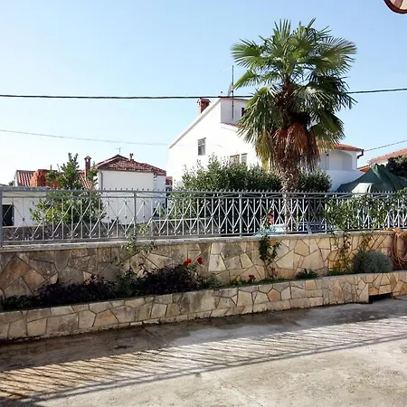 And By The Sea - 5874 Gasthof Zadar