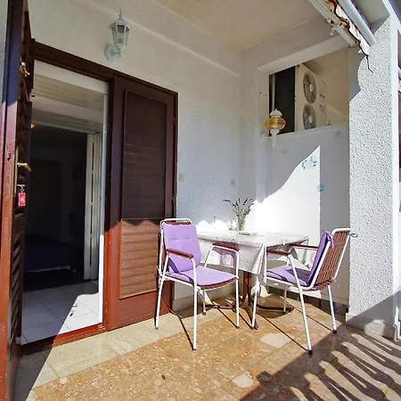 Gasthof And By The Sea - 5874 3*