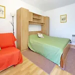 Guest house And By The Sea - 5874