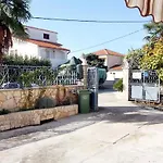 Guest house And By The Sea - 5874