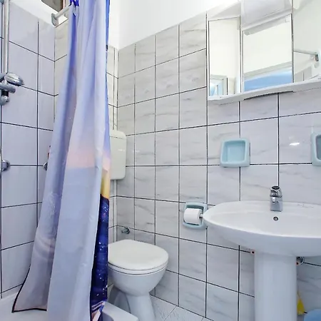 Pensión And By The Sea - 5874 Zadar